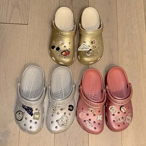 😍WOMEN GLITTER CROCS BUNDLE WITH CHARMS. Size 6, used gently in great condition - Picture 3 of 14